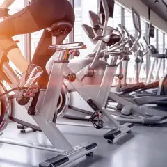 Trening siłowy czy cardio: co wybrać dla lepszych efektów odchudzania?