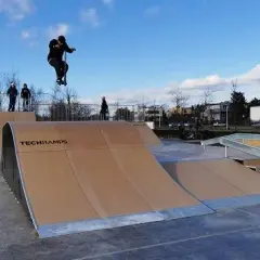 Najlepsze skateparki we Wrocławiu: gdzie je znaleźć i co oferują