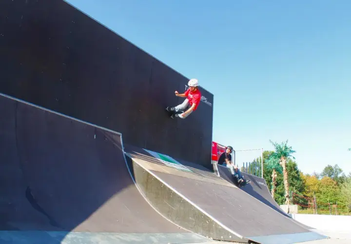 Skatepark Wyspa w Poznaniu - najlepsze miejsce dla fanów sportów ekstremalnych