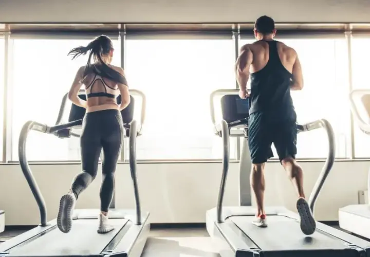 Jakie korzyści niesie cardio? Sprawdź, co daje trening wytrzymałościowy