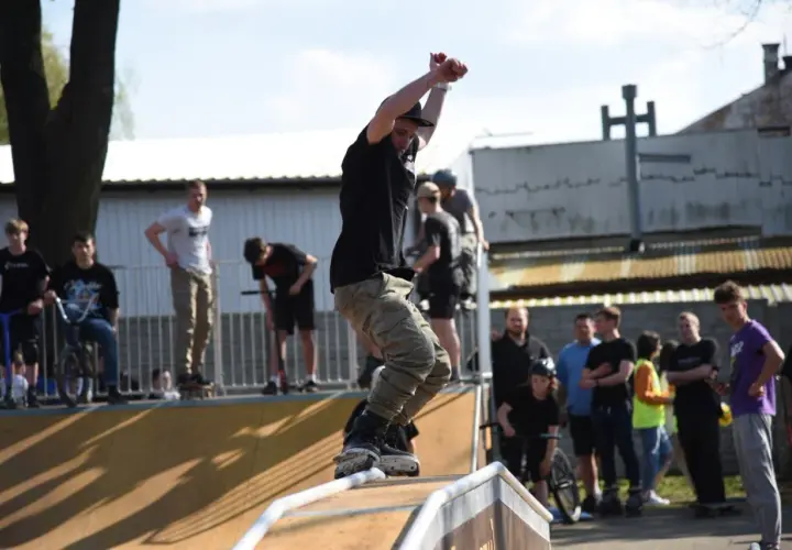 Skatepark Jarosław – poznaj nowoczesne atrakcje i wydarzenia