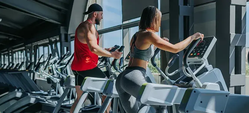 Co to znaczy cardio? Korzyści, rodzaje treningu i porady dla początkujących