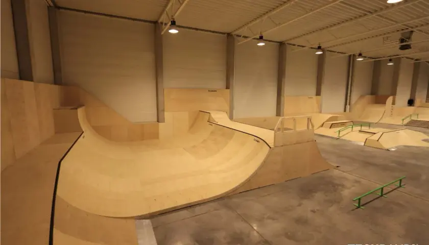 Skateparki w Krakowie – najlepsze miejsca do jazdy na deskorolce