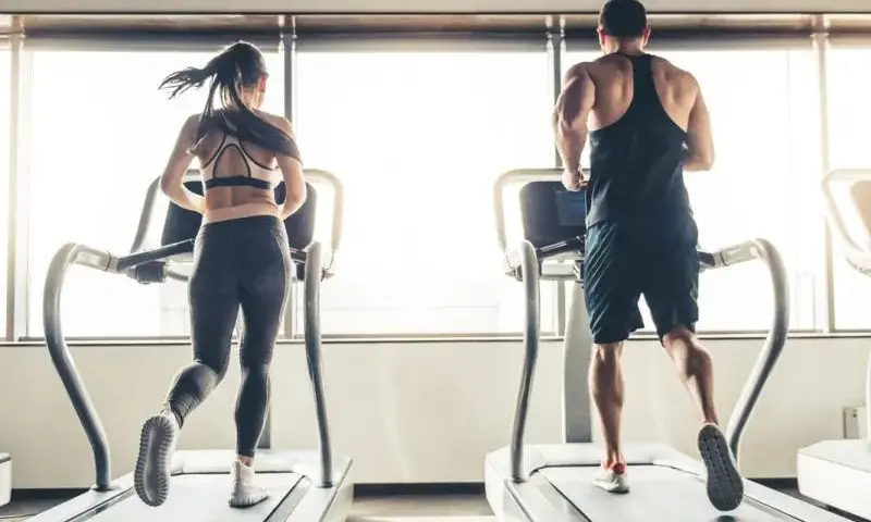 Jakie korzyści niesie cardio? Sprawdź, co daje trening wytrzymałościowy