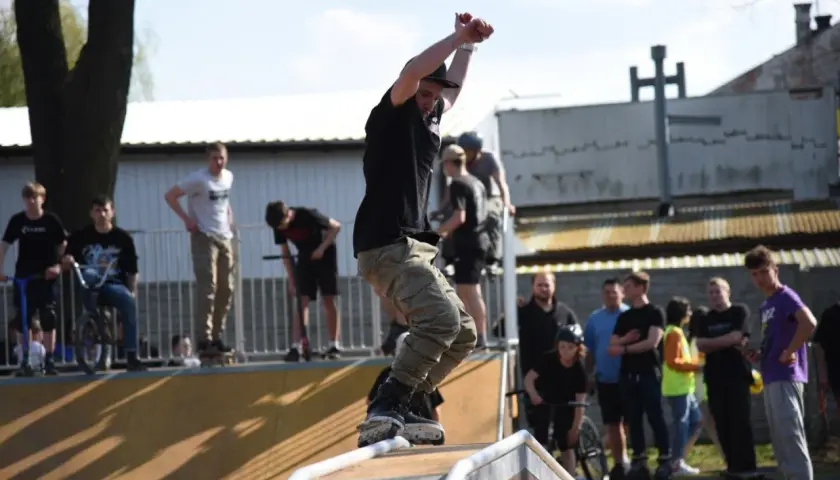 Skatepark Jarosław – poznaj nowoczesne atrakcje i wydarzenia