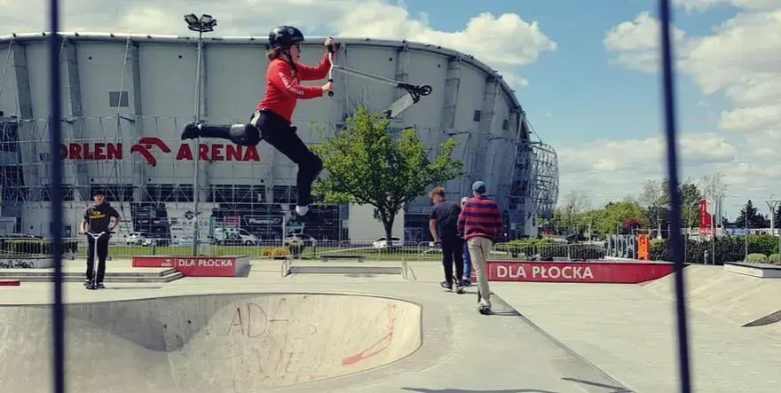 Skatepark Płock - idealne miejsce do jazdy na deskorolce i BMX