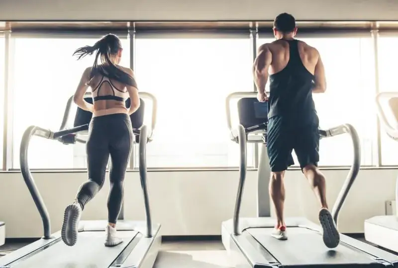 Jakie korzyści niesie cardio? Sprawdź, co daje trening wytrzymałościowy