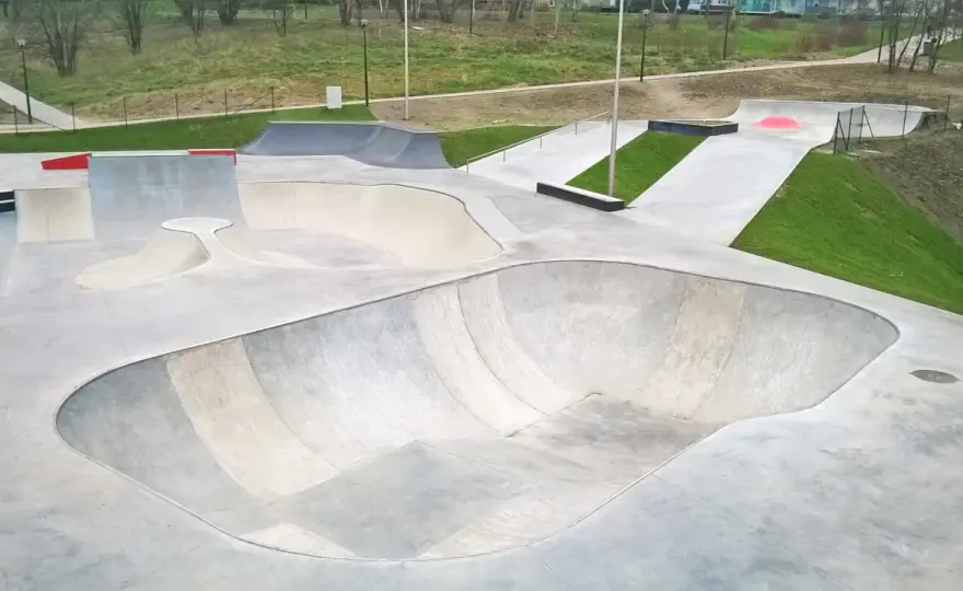 Skatepark Tomaszów Lubelski - najlepsze miejsce dla miłośników skateboarding