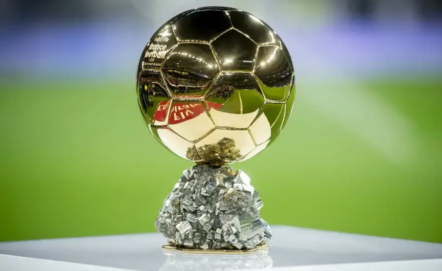 Ile złotych piłek ma Ronaldinho? Zaskakująca prawda o jego nagrodach Ballon d'Or