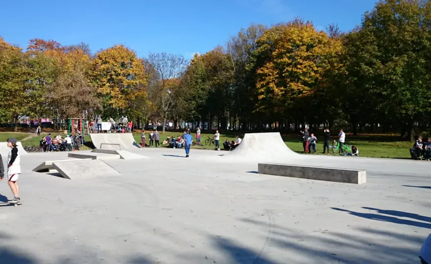 Skatepark Łódź: Odkryj najlepsze atrakcje i wydarzenia w Widzewie