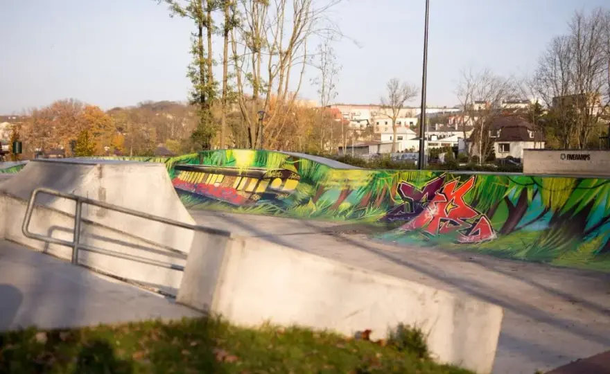 Skatepark Chojnice - najlepsze miejsce dla miłośników deskorolki